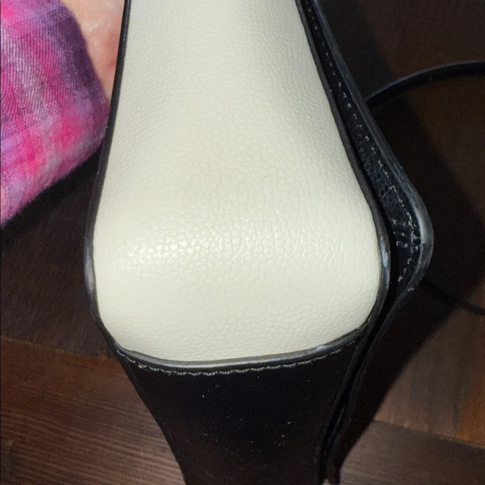 Kate Spade Black Crossbody Bag with Chain Detail - Picture 4 of 14